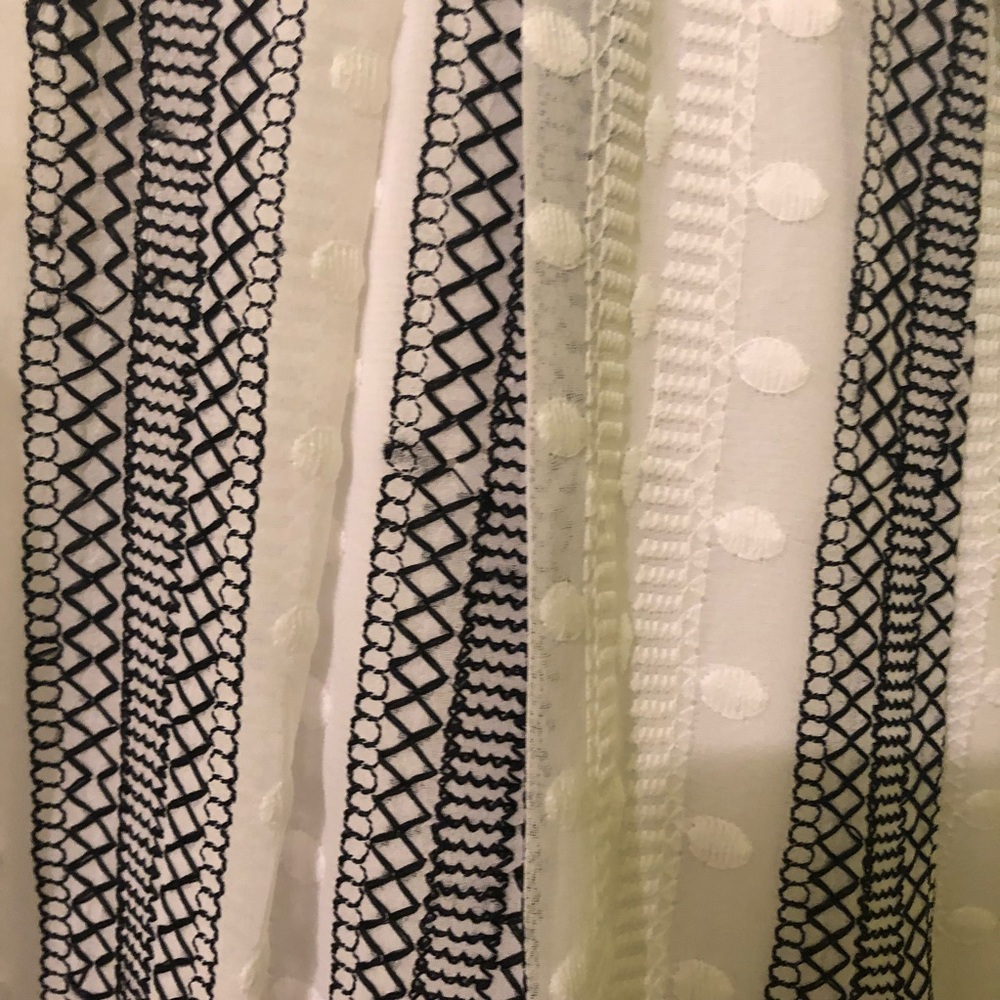 🏷️ adelyn rae white polka dot dress with black embroidery & criss cross back - Picture 11 of 13
